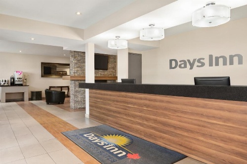 Days Inn by Wyndham Montreal East image 37